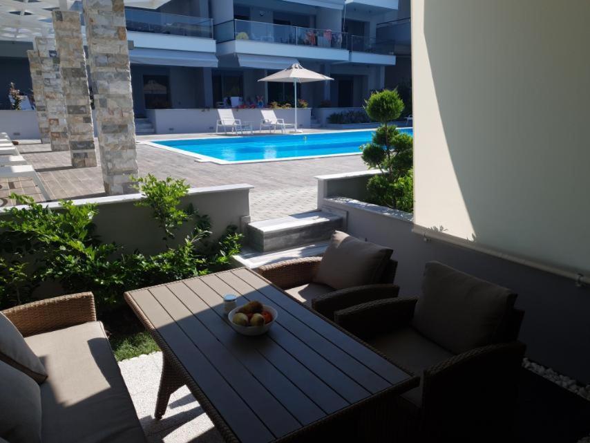 Antigona Nikiti Apartment Екстериор снимка